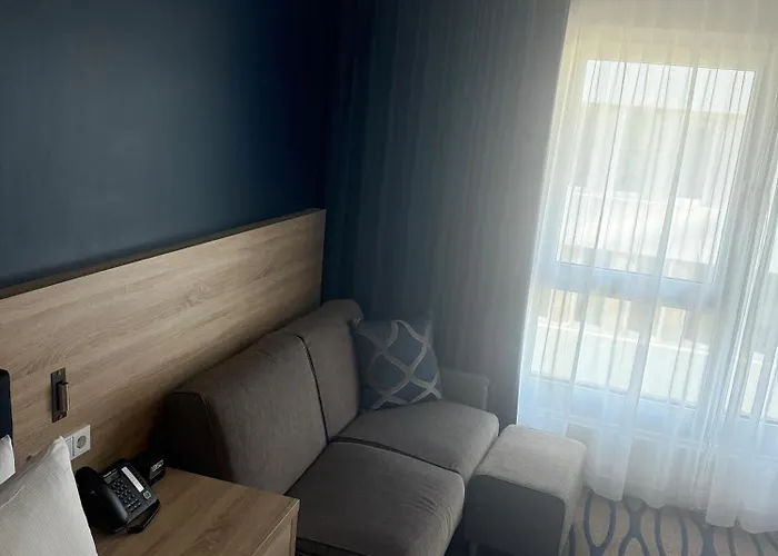 Hampton By Hilton Frankfurt Airport Hotel 3*