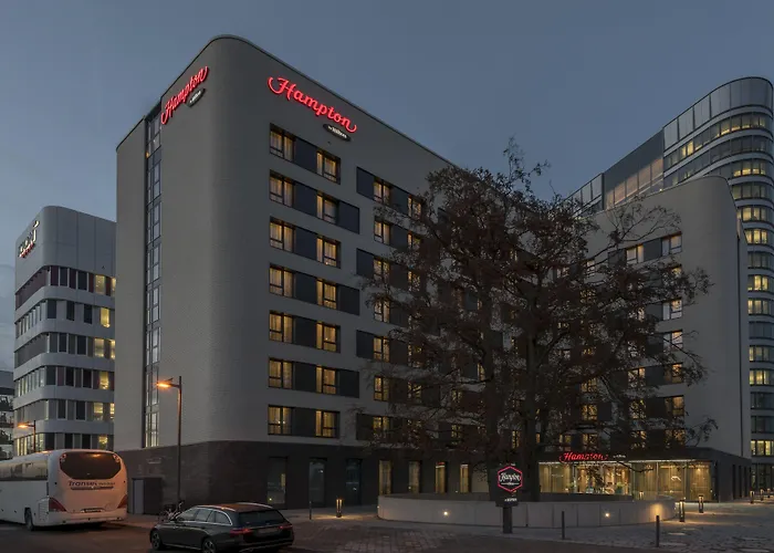 Отель Hampton By Hilton Frankfurt Airport 3*