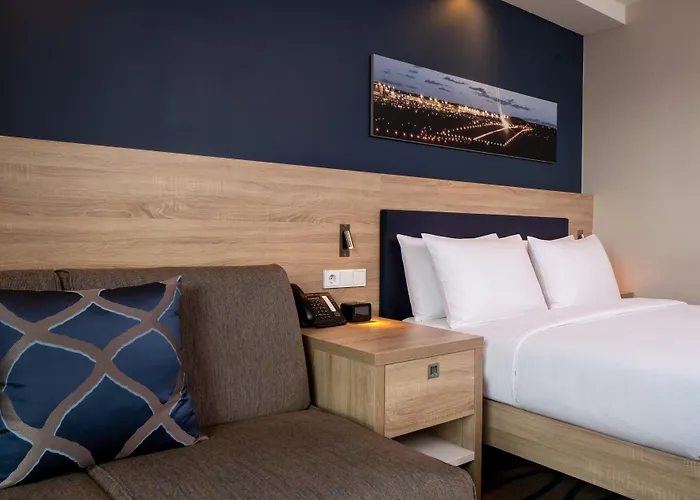 Hampton By Hilton Frankfurt Airport Отель Франкфурт-на-Майне